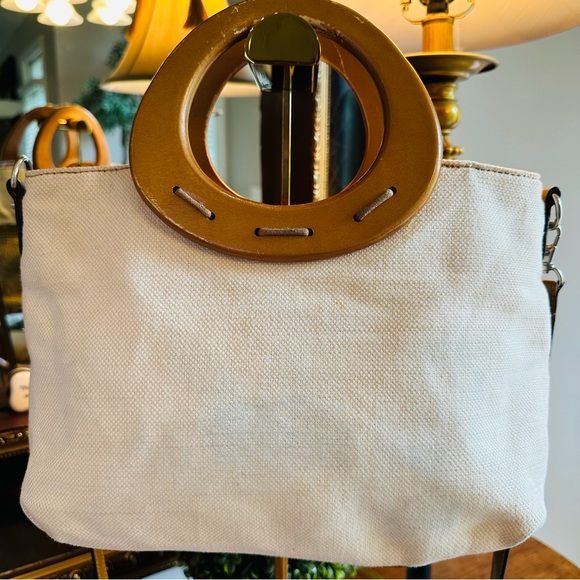 RELIC BRAND COLLECTION ESTABLISHED 1992 WHITE TAN CANVAS WOODEN HANDLE GOOD COND - Picture 13 of 15